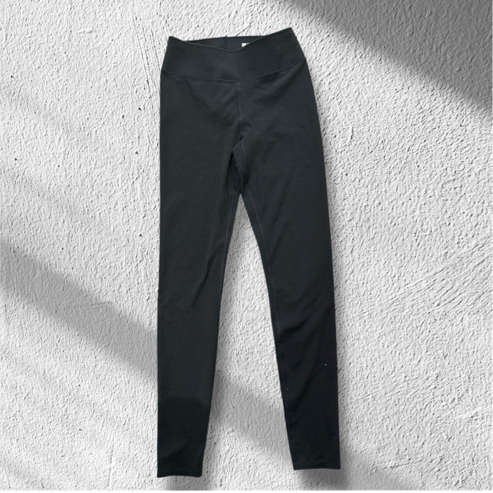 $40 [W23-26 R9 L26] Uniqlo Airism Black Leggings XS